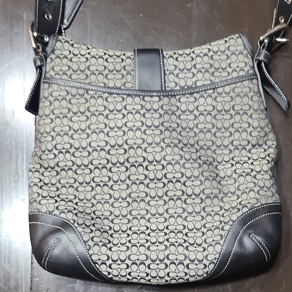 SALE! Coach 6376 Black and Gray signature Patterned Shoulder Messenger Bag - Picture 7 of 15